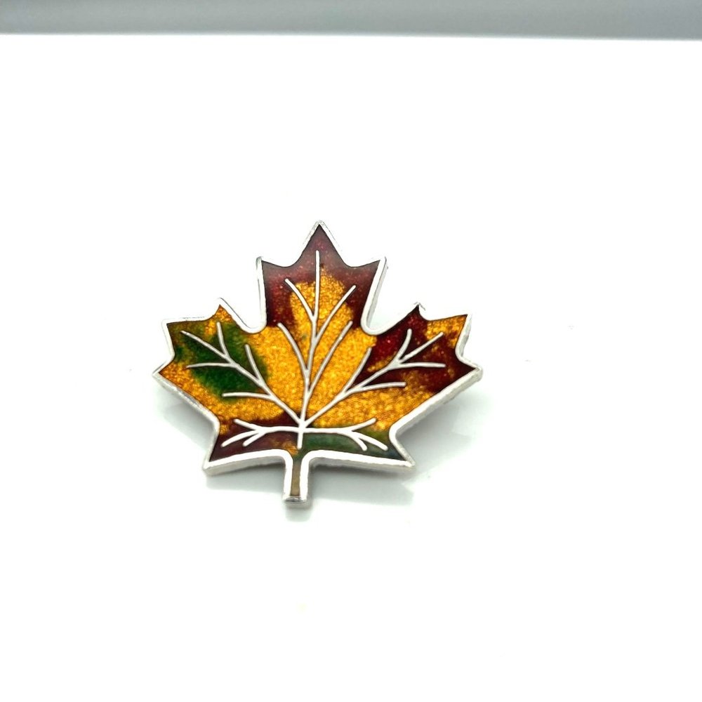 Vintage Bond Boyd Maple Leaf Brooch Pin, Autumn Leaf in Lovely Enamel Fall Color